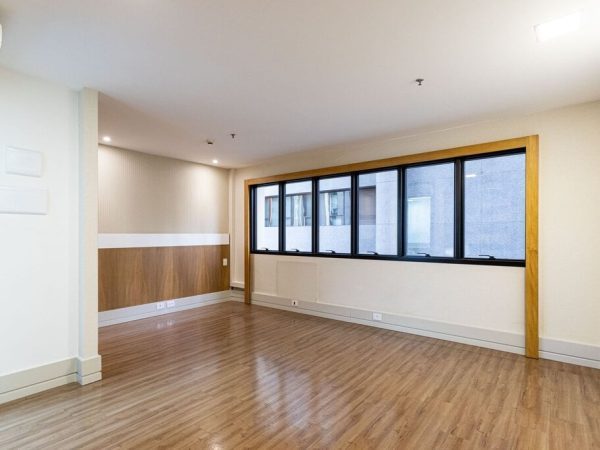 Ap. R. Pedroso de Alvarenga, Itaim Bibi, SP, Perto do Metro